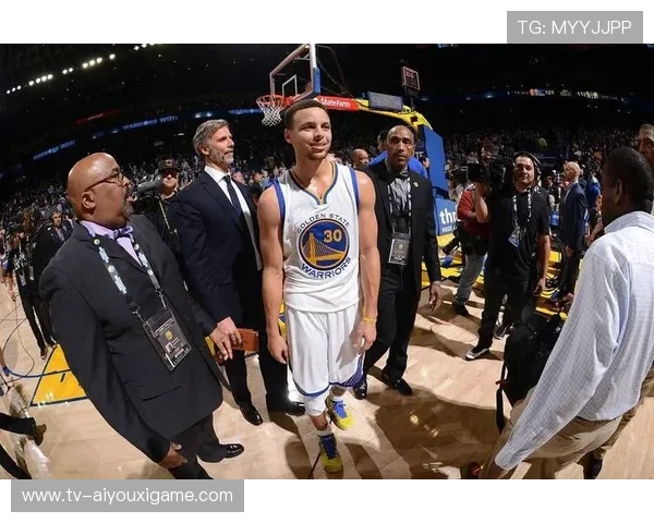 勇士队稳步前行，目标三连冠，勇士队的